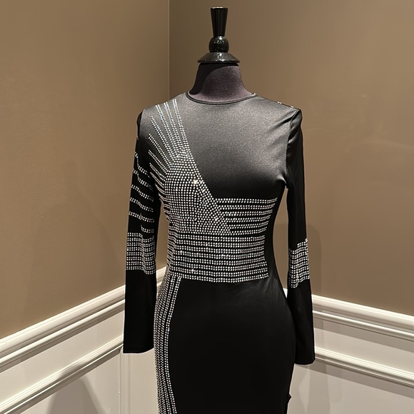 Drilling Side Slit Round Neck Maxi Dress - Picture 9 of 17